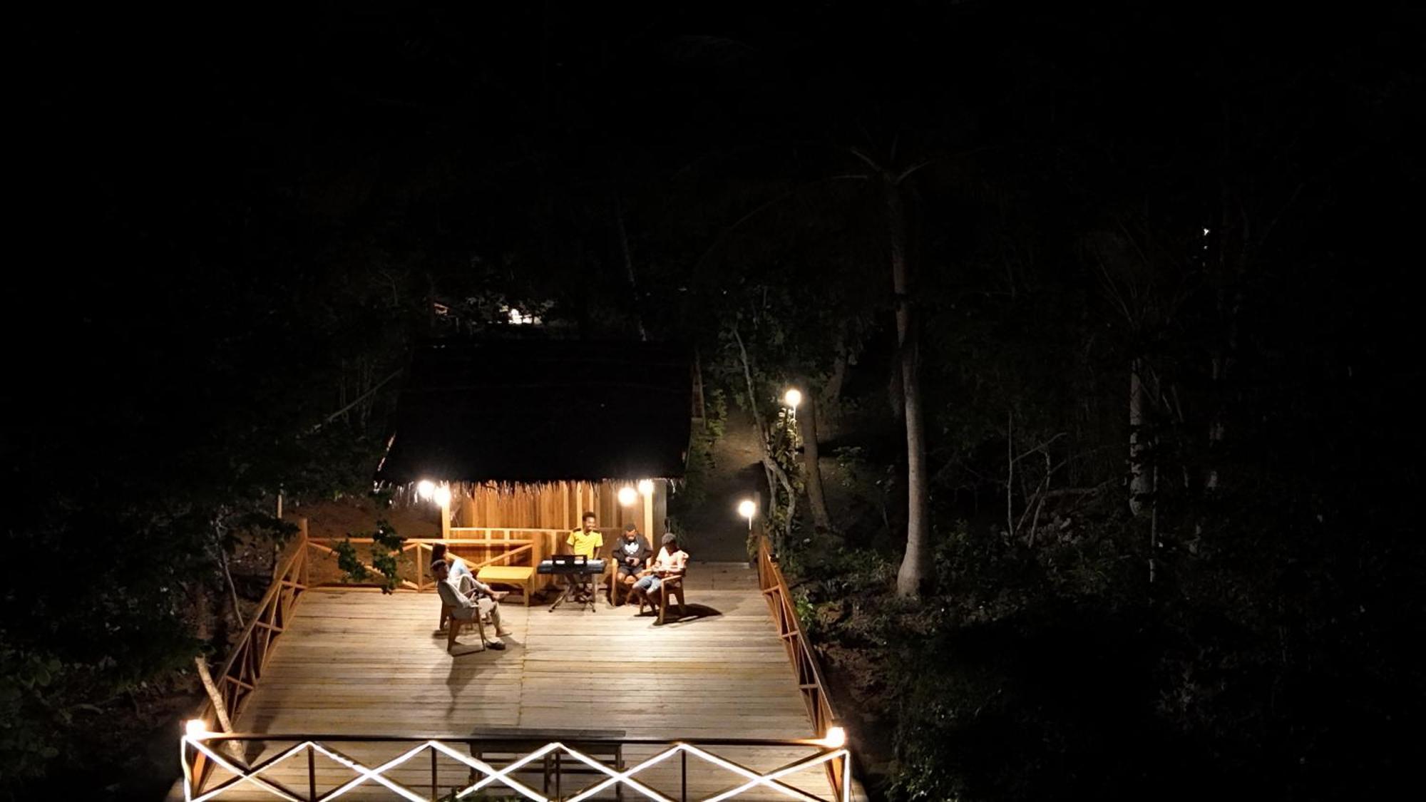 Gam Bay Bungalow'S Besir Esterno foto